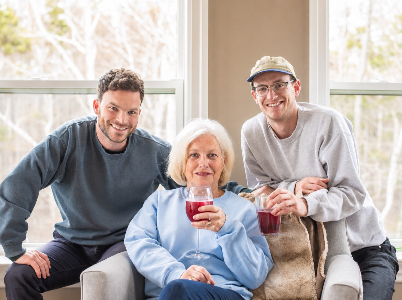 The two Cove founders and their mom together